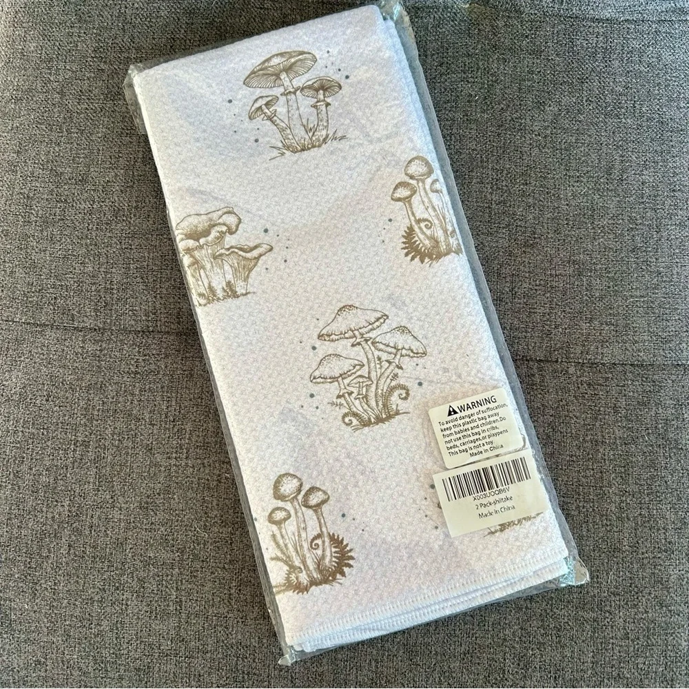 Set/2 Funny Mushroom Dishtowels (1/“Let that Shiitake Go” + 1/Print), White, Tan